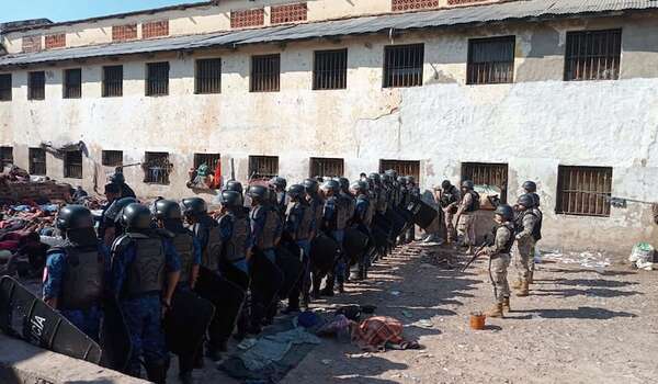 Ministro reveló que ya manejaban la información de un posible motín - Policiales - ABC Color