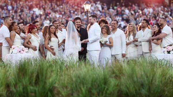 Una boda real en el show de Bad Bunny ante 100 millones de personas