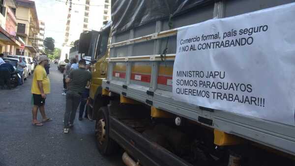 Comerciantes reclaman al MAG por situación del tomate y denuncian que 90% es de contrabando