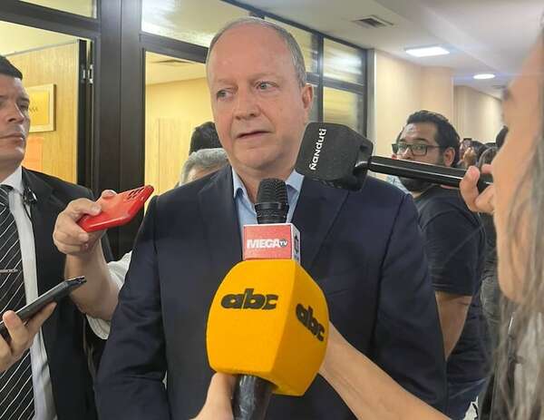 AUDIO: Caja Fiscal: sin edades mínimas, reforma sería “inútil”, según ministro de Economía  - A La Gran 7-30 - ABC Color