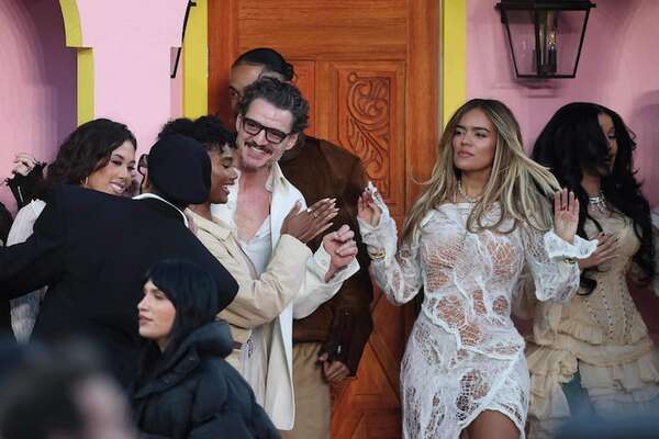 Los famosos en “La casita” de Bad Bunny: De Karol G a Pedro Pascal - Gente - ABC Color