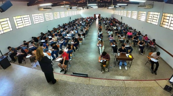 Inicia la etapa de evaluación socioeconómica para casi 8.000 postulantes de las Becas del Gobierno - La Tribuna