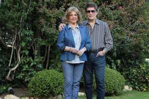 Johnny Torales publica mensaje tras la muerte de Alma María Vaesken, su esposa y compañera de Los 3 Sudamericanos - Música - ABC Color