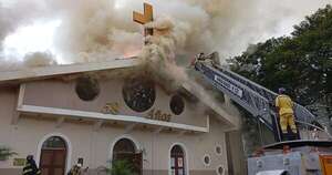 Diario HOY | Emblemática catedral de Ciudad del Este arde en llamas