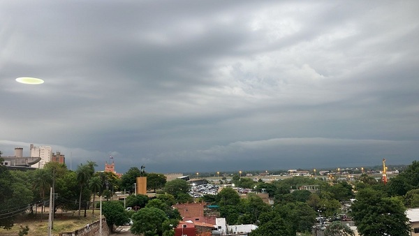Emiten alerta por tormentas para el sur del país.