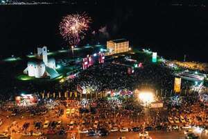 Kchiporros hizo bailar a más de 35.000 personas en la Costanera de Encarnación - Espectáculos - ABC Color
