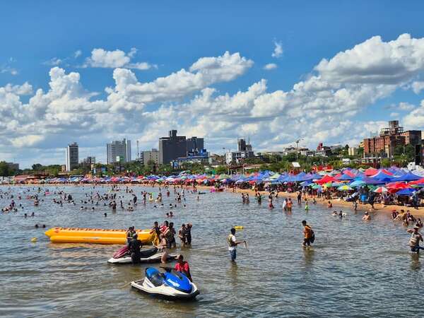 Verano en Encarnación: miles de personas optan por la “Perla del Paraguay” en temporada alta - Viajes - ABC Color