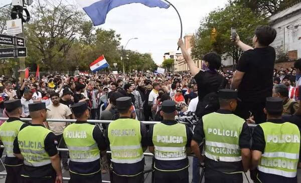 “Lo que más odia el policía es reprimir”