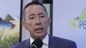 Jefe de campaña de Petro, imputado por violar ley electoral