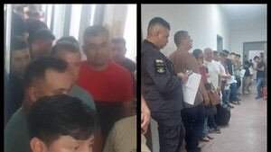 Polis se retiran en masa y se suman a la marcha contra la reforma de la Caja Fiscal