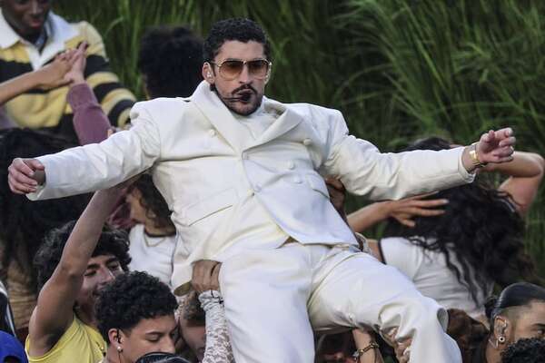 Reproducciones en Spotify de Bad Bunny en EE.UU. aumentaron un 470 % tras el Super Bowl - Música - ABC Color