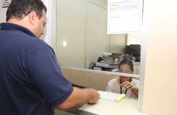 Funcionarios contratados de Capital deben presentar facturas de febrero