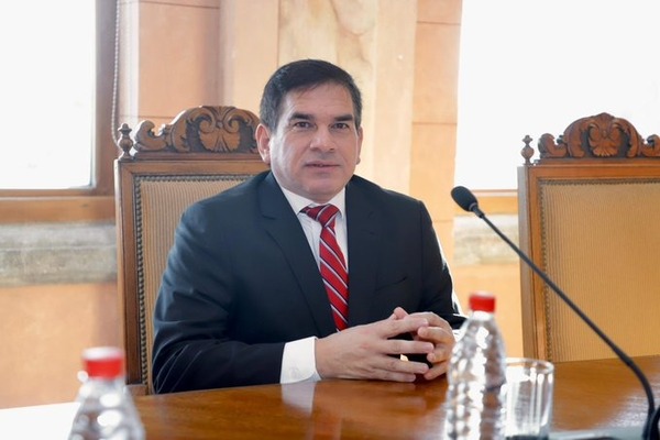 Honor Colorado confirma 18 candidatos a intendente en Paraguarí y apunta a 2028 - ADN Digital