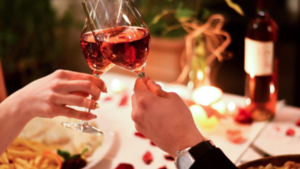 ¿Quién paga la cuenta el día de los Enamorados?