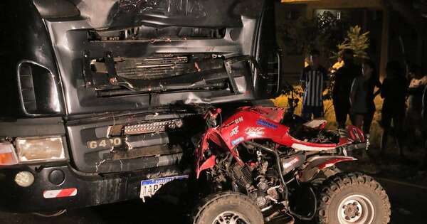 La Nación / Accidente en Pirayú dejó un fallecido y un adolescente herido de gravedad