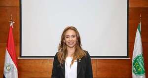 La Nación / Violeta Fornerón anuncia su precandidatura a la concejalía de Asunción