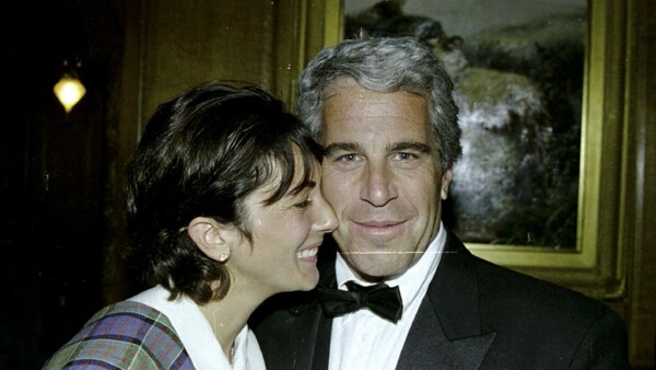 Abogado de Maxwell pide su indulto "para explicar" que Trump es inocente