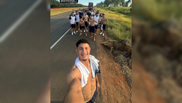 Los del "Gallo", varados de ida al aeropuerto