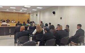 Estudiantes de derecho visitaron sede judicial de Encarnación