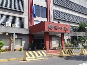 Abogado denuncia maltrato de funcionaria fiscal hacia una mujer