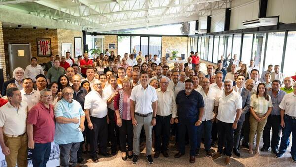 Se activa propaganda estatal: Más de 300 radios apoyan a Peña y niegan que recibirán pauta