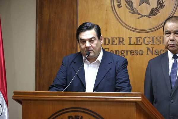 Buzarquis impulsa un sistema jubilatorio universal y cuestiona privilegios del modelo actual