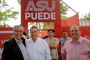 Popular / Cartes visitó el PC de Honor Colorado en Asunción