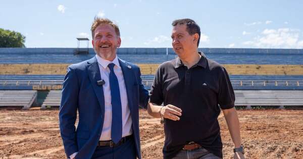 La Nación / Domínguez recorrió estadio de Luqueño