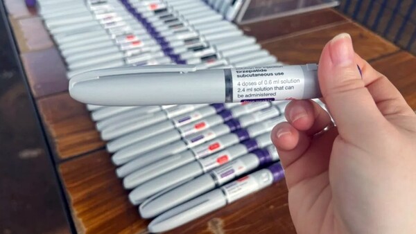 Incautan medicamentos para adelgazar transportados por estudiante de medicina