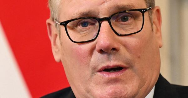 La Nación / Gobierno británico enfrenta escándalo