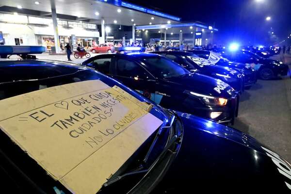 Rebelión policial en Argentina por reclamos salariales y de atención a salud mental  - Mundo - ABC Color