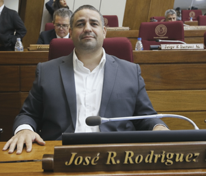 Mesa de trabajo analizará uso de tecnología en aulas