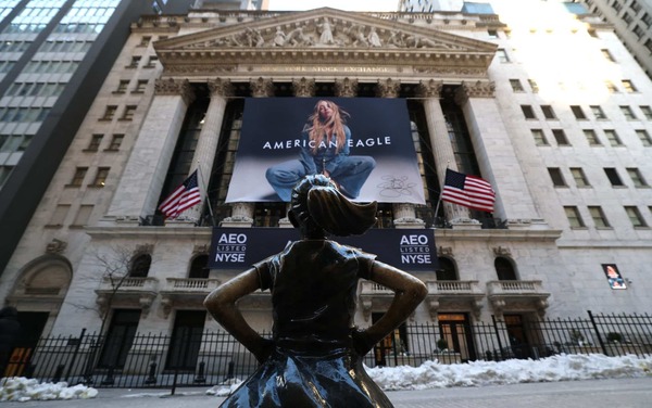 App de seguros en ChatGPT desploma acciones en Wall Street