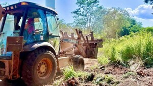 Autopista elevada: Inicia readecuación vial y limpieza de la zona de obras