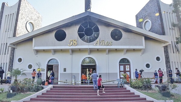 CDE: Clausuran Catedral siniestrada ante riesgo de que el techo colapse