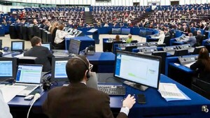 Eurocámara agrega cláusula de bloqueo al acuerdo con EEUU