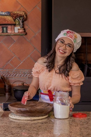 Emi Báez: De la televisión al éxito total en redes