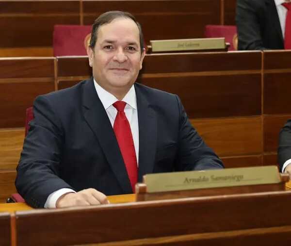 Samaniego se pone al frente en la interna colorada de Asunción, según encuesta