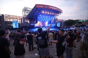 Popular / (GALERIA) Cosquín Rock emocionó a los “pendeviejos”