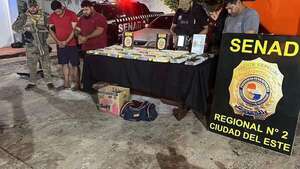 Interceptan dos camiones e incautan cocaína y marihuana en el este del país  - ABC en el Este - ABC Color