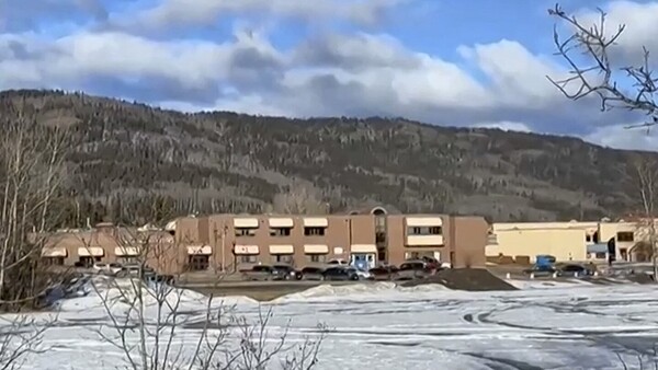 Mueren al menos diez personas en ataque contra escuela del oeste de Canadá