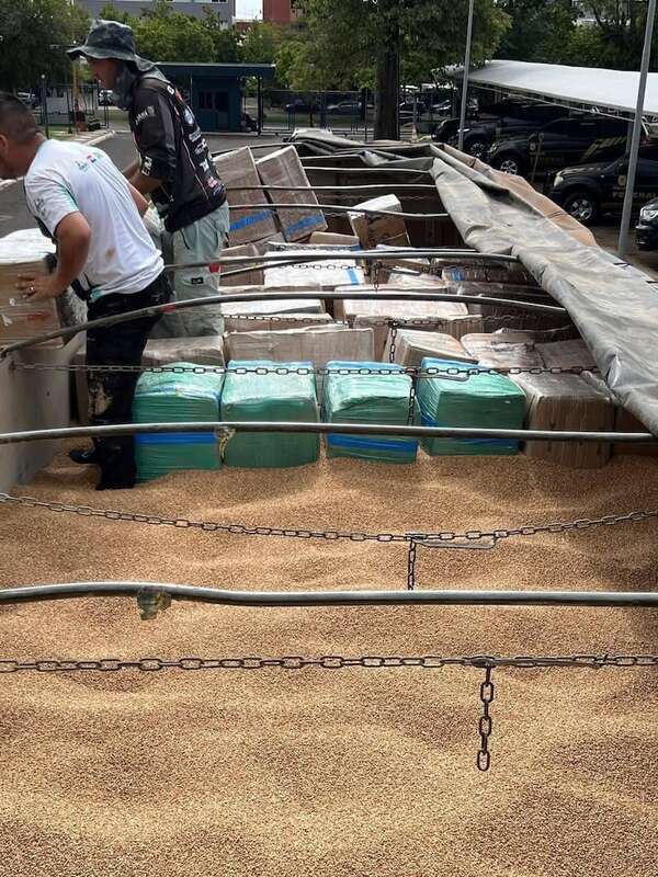 Cae en Brasil camionero paraguayo con más de tres toneladas de marihuana - ABC en el Este - ABC Color