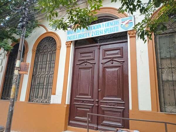 Caja fiscal: escuelas cerradas por protestas de docentes - Nacionales - ABC Color