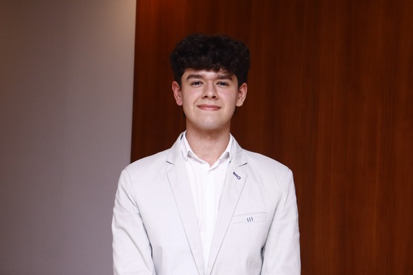 El camino de Fabricio Peralta hacia una beca en la élite académica mundial