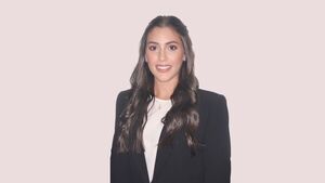 Nadua Dumot: "Formarse afuera abre la mente: volver es un acto de compromiso con el país"