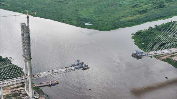 A solo 109 metros del abrazo definitivo: El Puente de la Bioceánica entra en su fase final