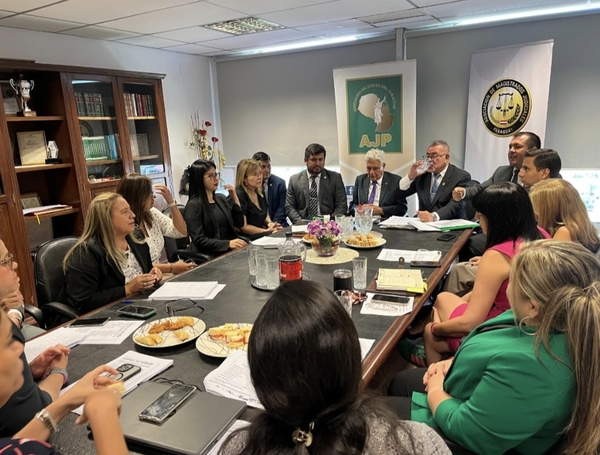 Gremios judiciales no descartan un paro tras nueva reunión por la Caja Fiscal