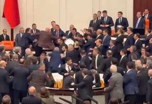 Video: a los golpes en el Parlamento turco - Mundo - ABC Color