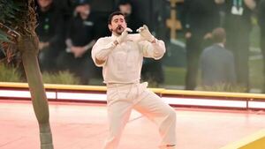 Bad Bunny explica el significado del número 64 en su atuendo