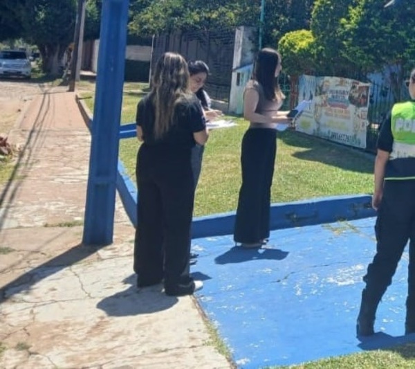 Agente fiscal y Defensora de la niñez rescataron a varios niños de 0 a 4 años de edad, por denuncia de maltrato en una guardería infantil.